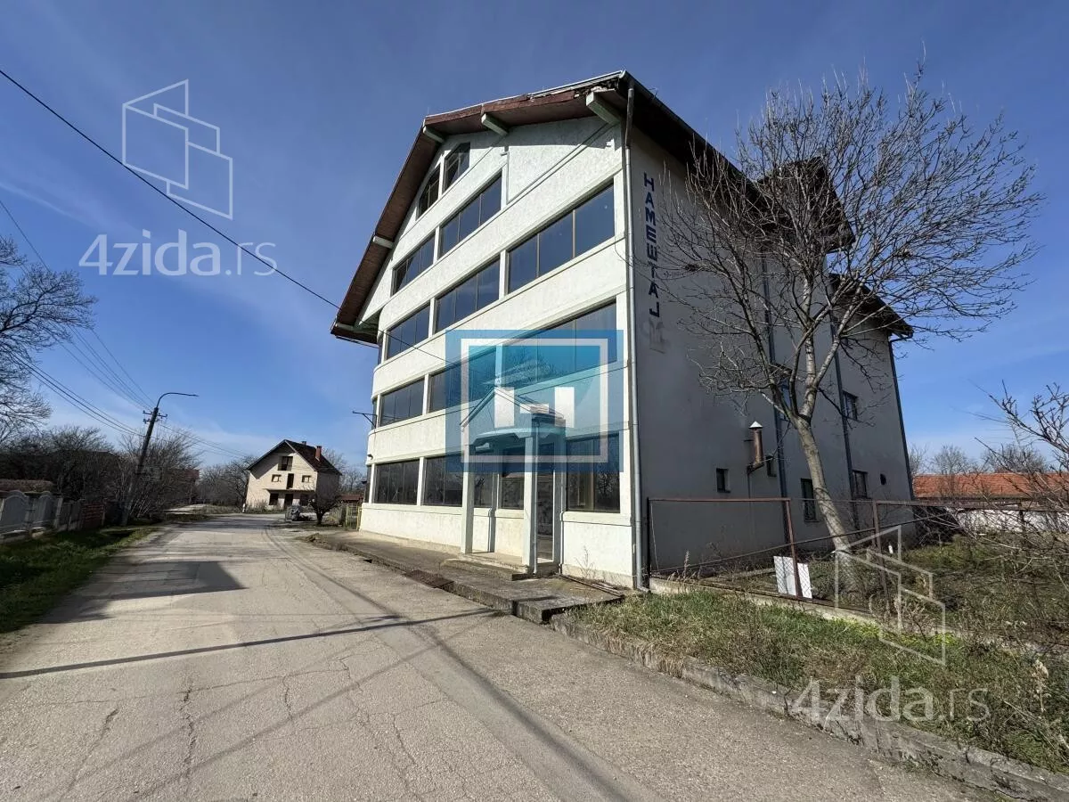 Poslovni prostor | 4zida