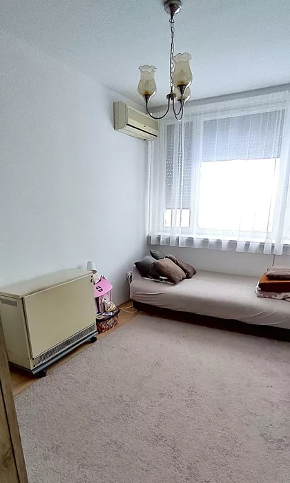 Jovana Bijelića | 4zida.rs