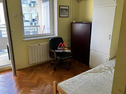 Pavla Papa | 4zida.rs