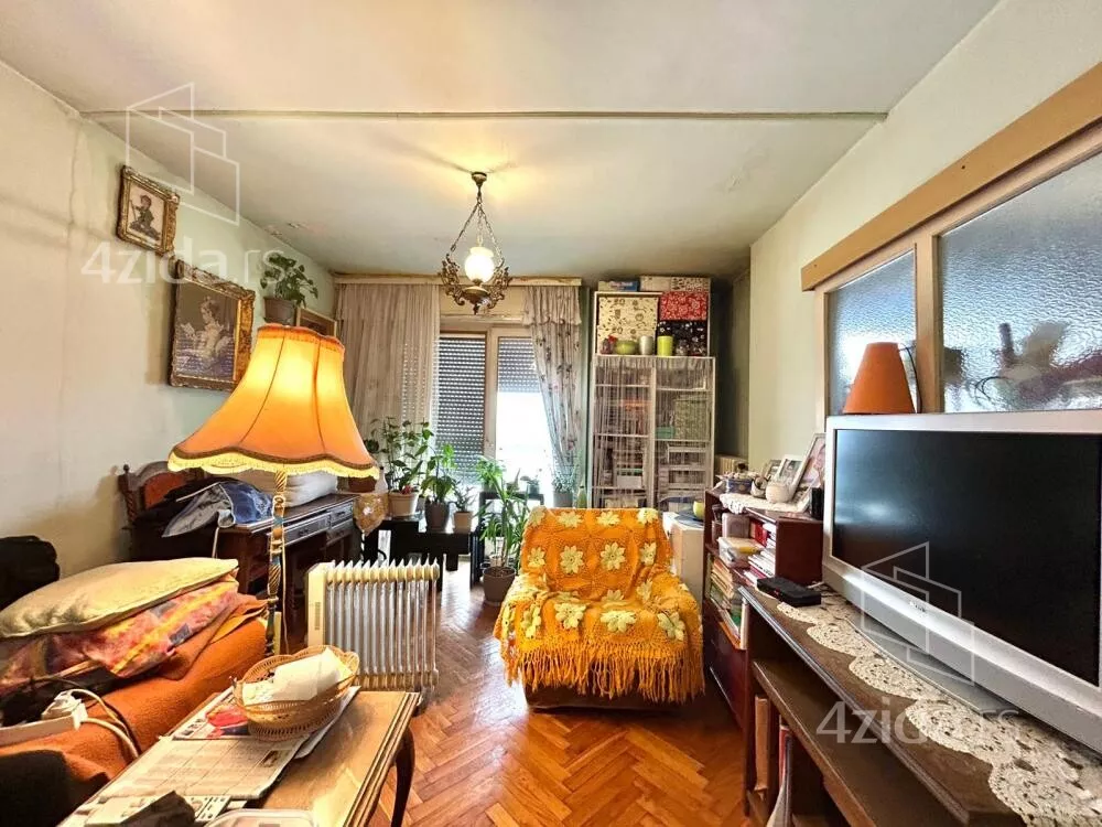 Četvoroiposoban stan | 4zida