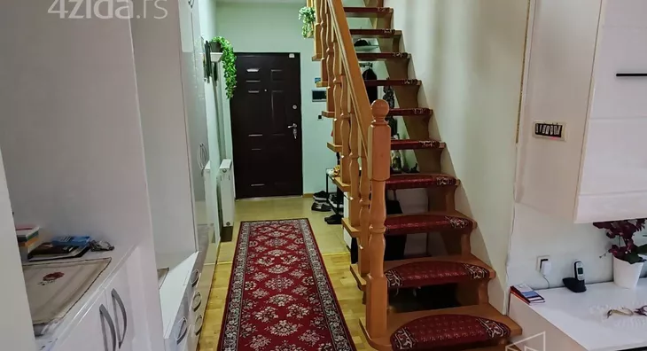 Četvoroiposoban stan | 4zida