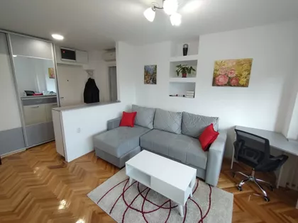 Gradska Bolnica | 4zida.rs