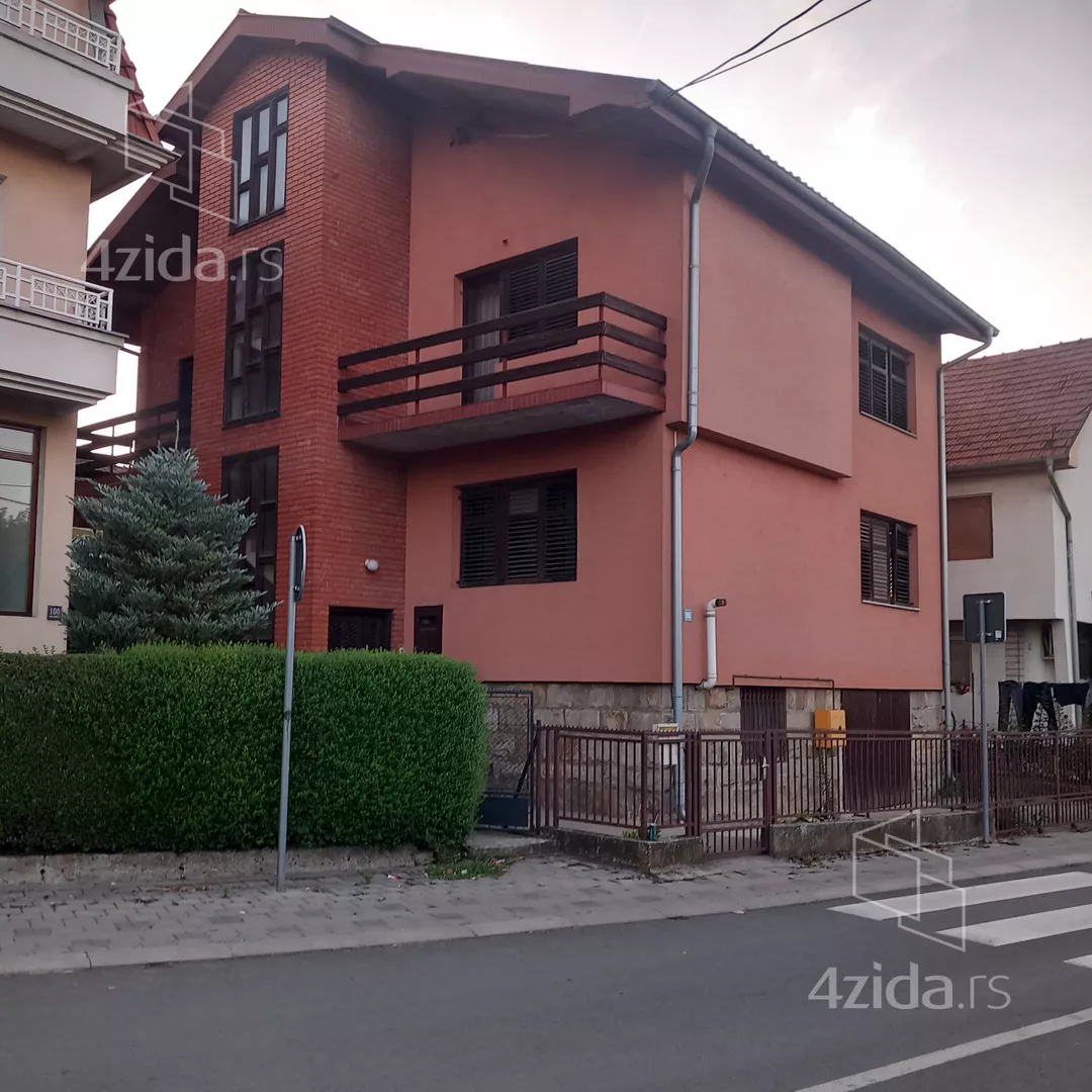 4-etažna kuća | 4zida