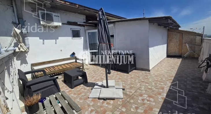 Troiposoban stan | 4zida