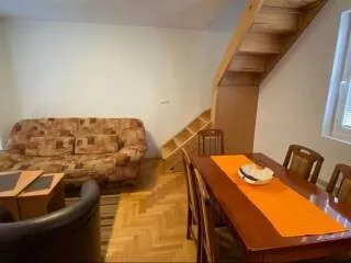 Stefana Prvovenčanog Bb | 4zida.rs