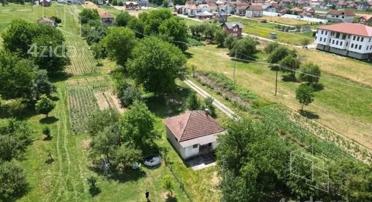 Plac | 4zida