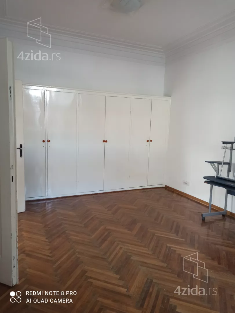 Četvoroiposoban stan | 4zida