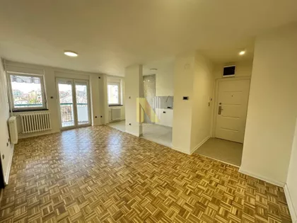 Adamovićevo Naselje | 4zida.rs