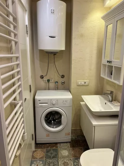 Vukov Spomenik | 4zida.rs