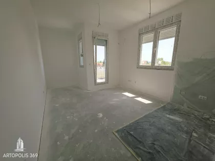 Surčin (mesto) | 4zida.rs
