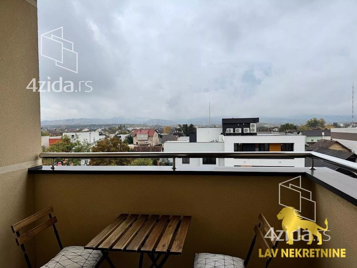 Troiposoban stan | 4zida