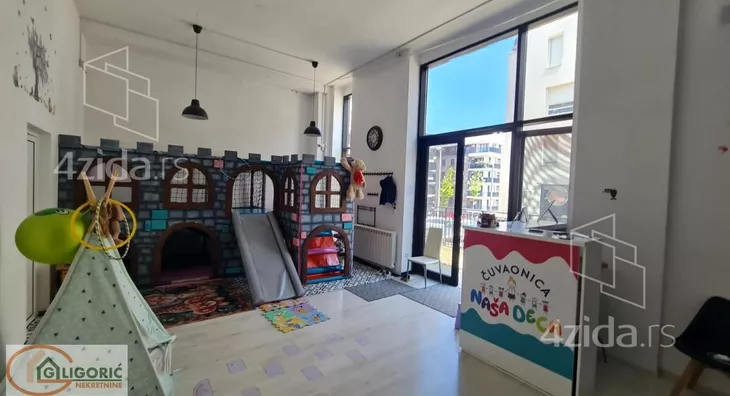 Poslovni prostor | 4zida