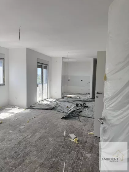 Stari Banovci | 4zida.rs