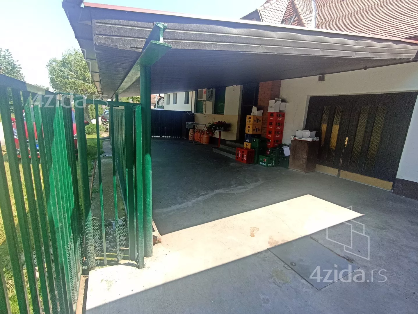 Poslovna zgrada | 4zida