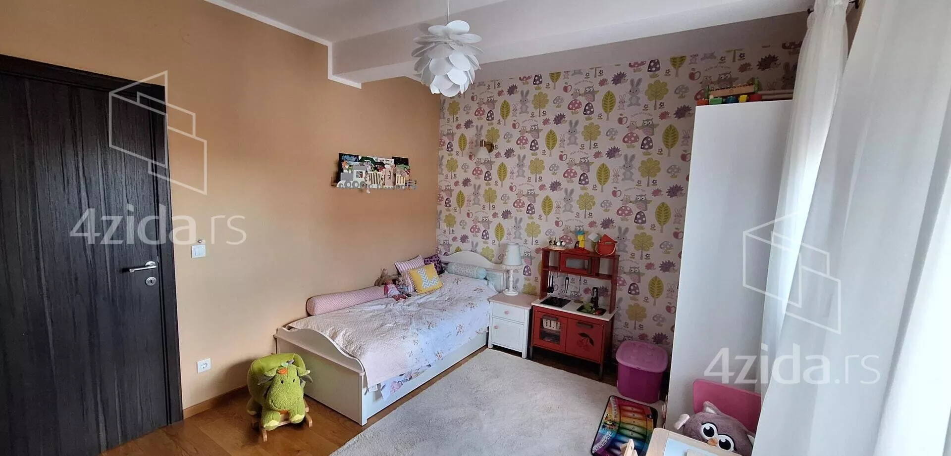 Troiposoban stan | 4zida