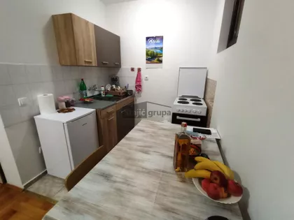 17.oktobar | 4zida.rs
