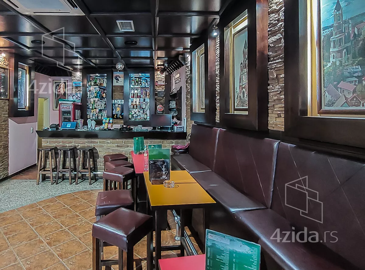 Poslovni prostor | 4zida