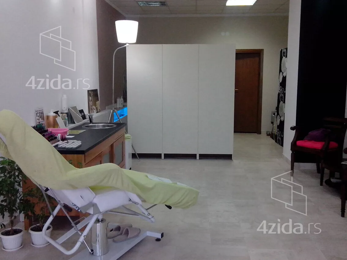 Lokal | 4zida