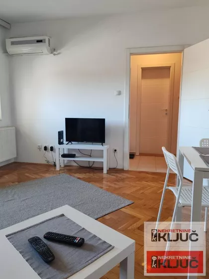 Bulevar Patrijarha Pavla (Somborski Bulevar) | 4zida.rs