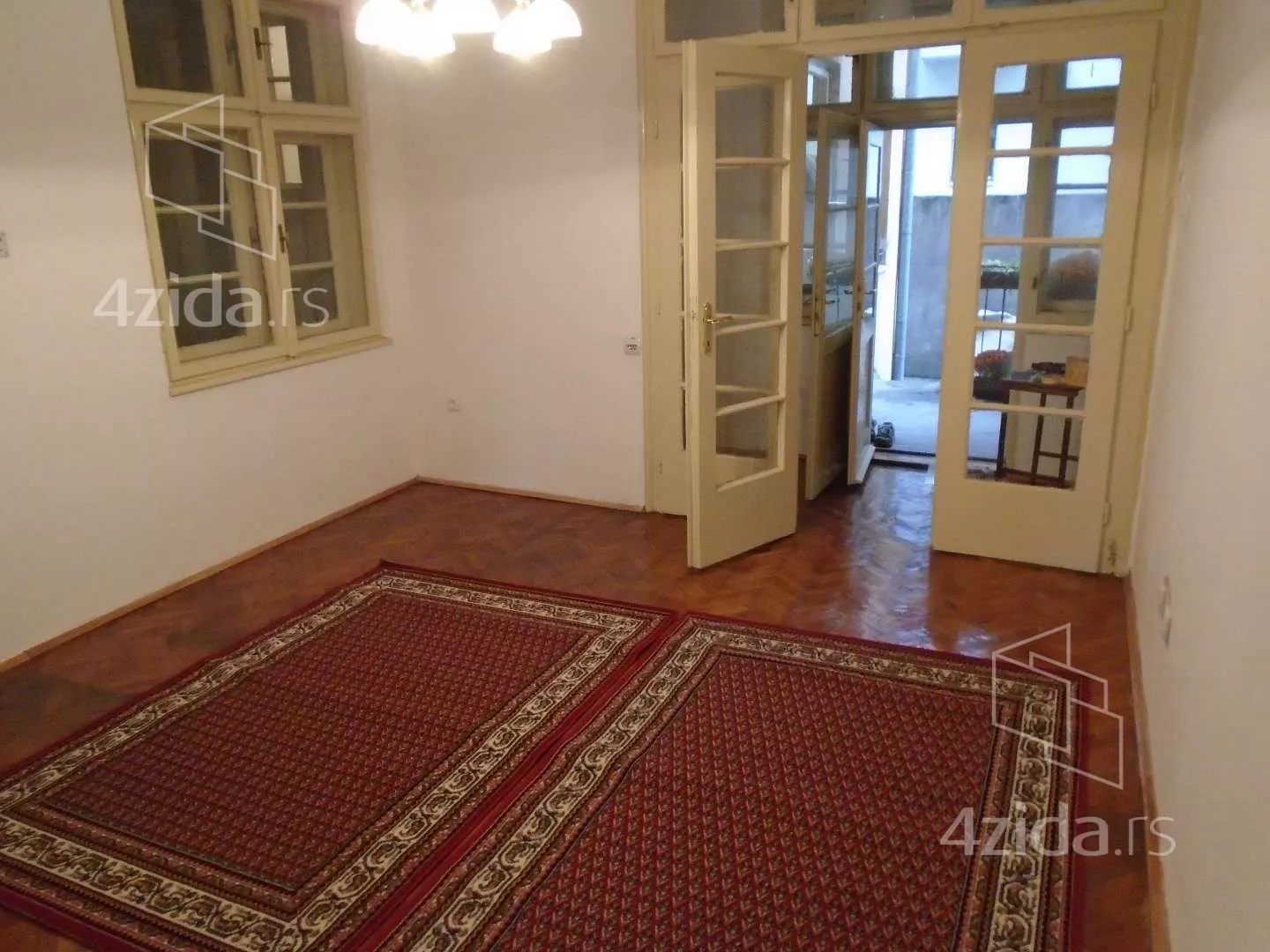 Četvoroiposoban stan | 4zida