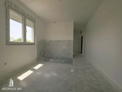 Surčin (mesto) | 4zida.rs