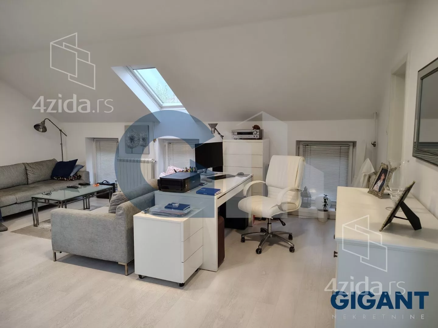 Petosoban stan | 4zida