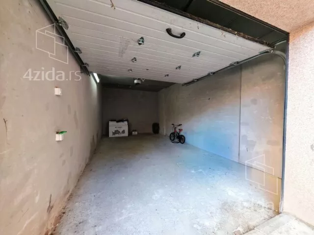 Garaža | 4zida