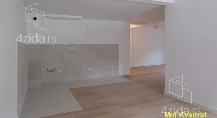 Sedmosoban stan | 4zida