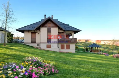Velanski Gaj | 4zida.rs