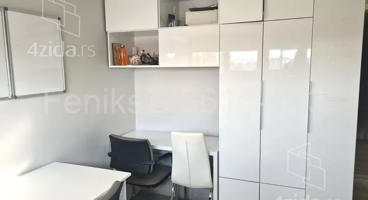 Petosoban stan | 4zida