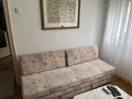 Jovana Ćirilova | 4zida.rs