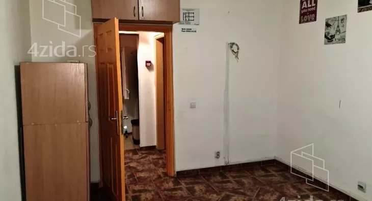 Devetosoban stan | 4zida