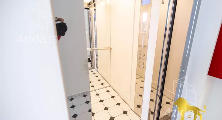 Petosoban stan | 4zida