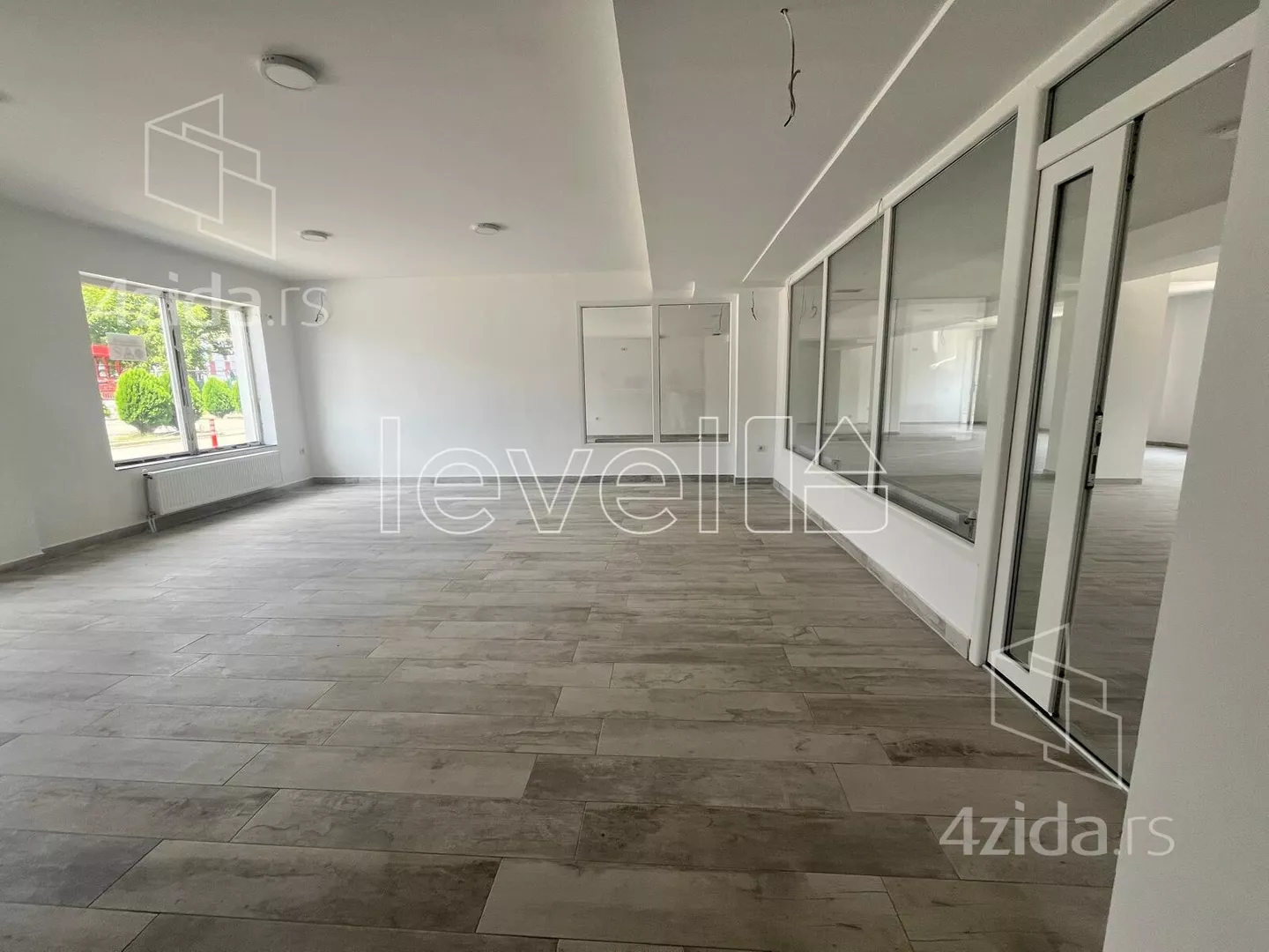 Poslovni prostor | 4zida