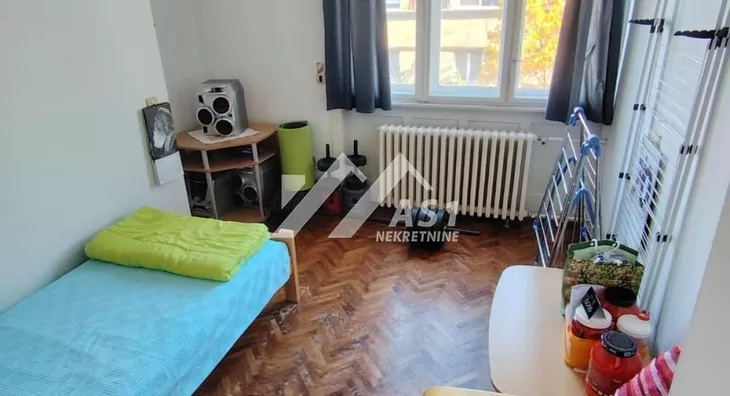 Četvoroiposoban stan | 4zida