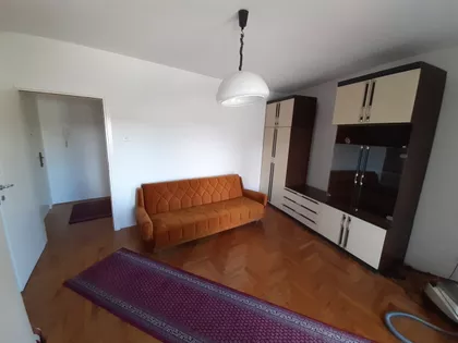 Svetosavska 9 | 4zida.rs