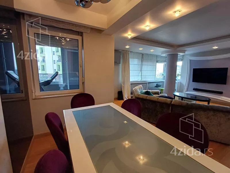 Petosoban stan | 4zida