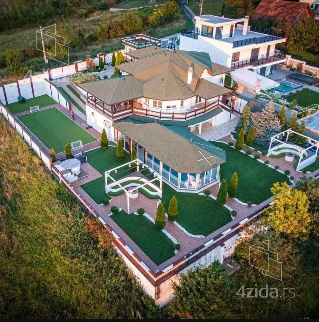 3-etažna kuća | 4zida