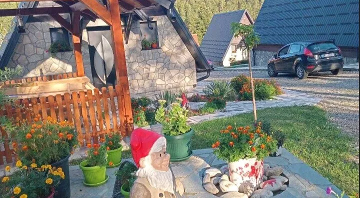 5-etažna kuća | 4zida