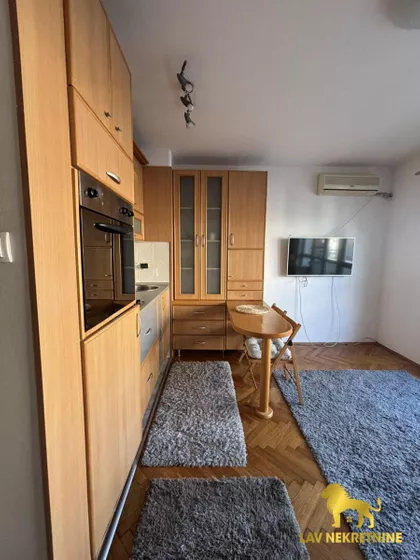 RADNIČKA | 4zida.rs