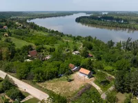 Banoštor, Okolne lokacije, Beočin