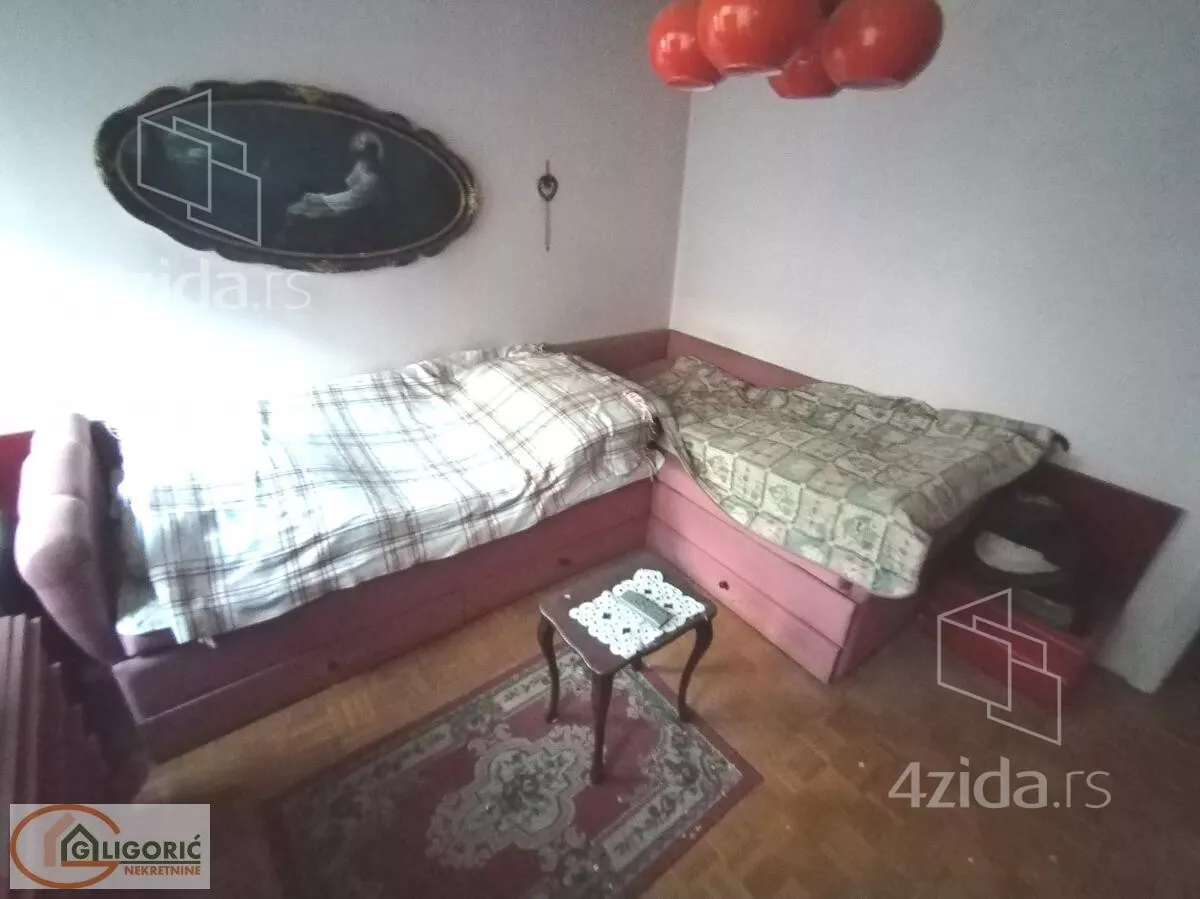 Troiposoban stan | 4zida
