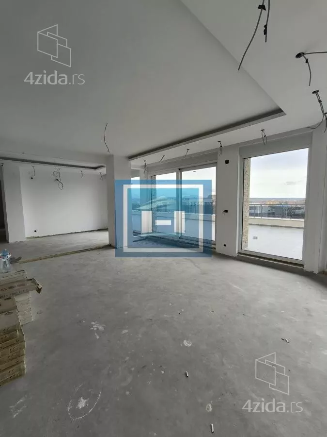 Petosoban stan | 4zida