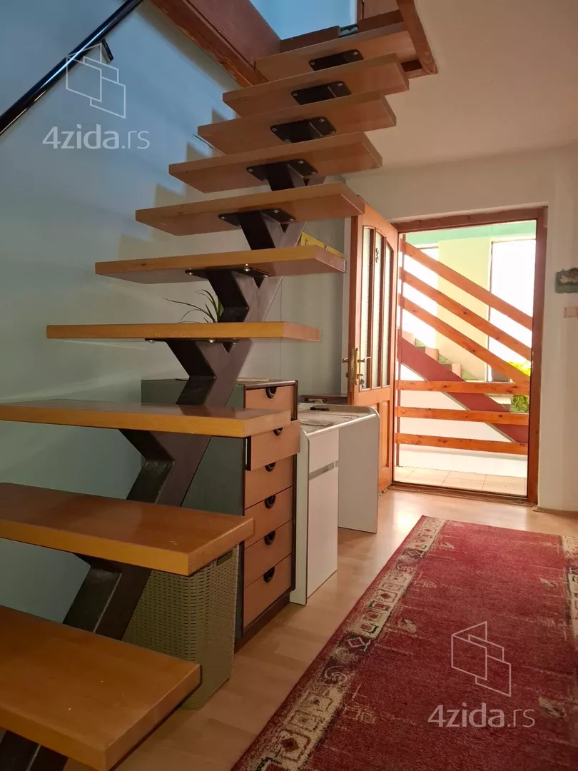 3-etažna kuća | 4zida