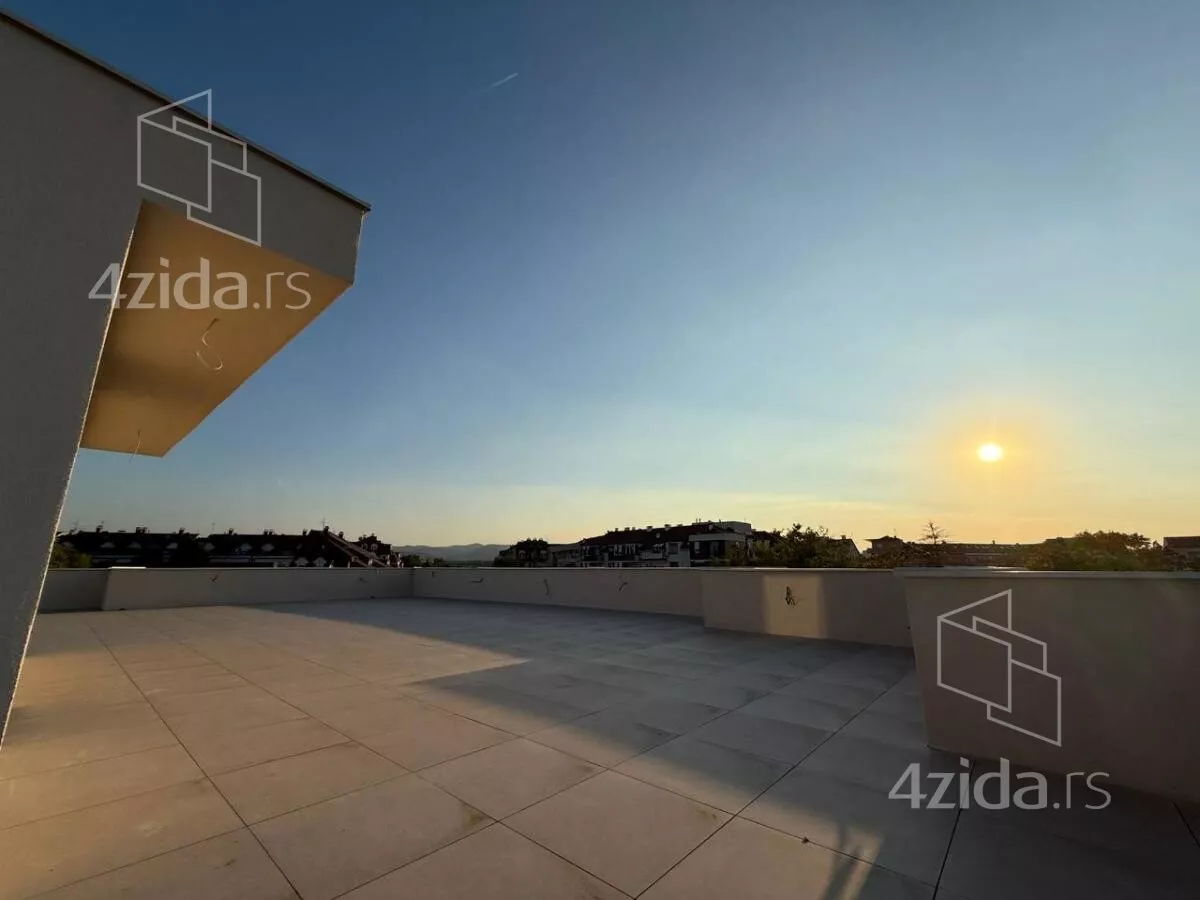 Petosoban stan | 4zida