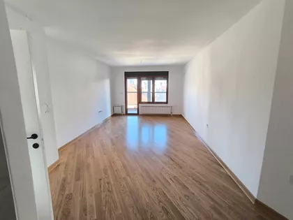 Dom Zdravlja | 4zida.rs