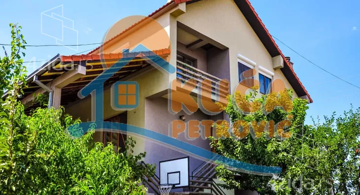 3-etažna kuća | 4zida