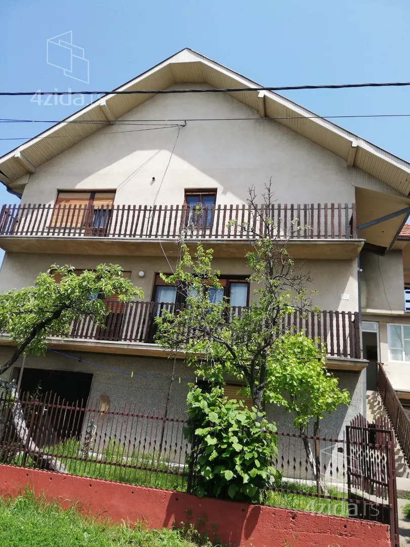 3-etažna kuća | 4zida
