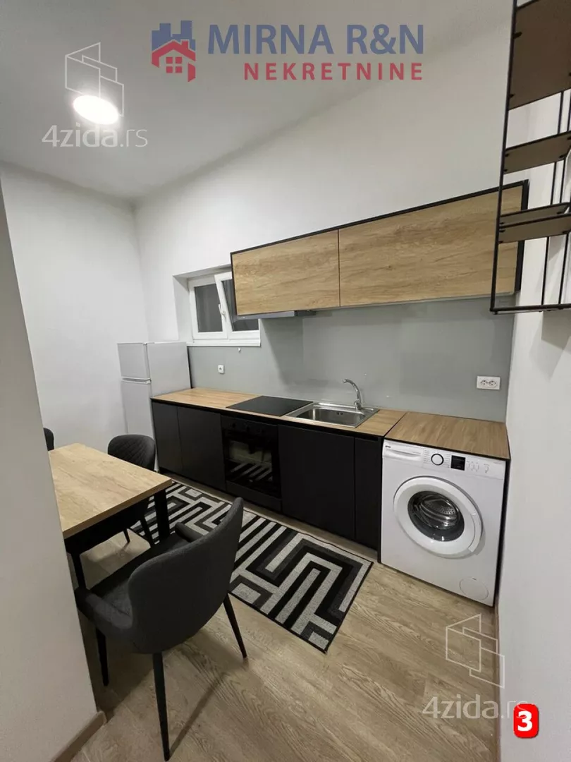 Četvoroiposoban stan | 4zida