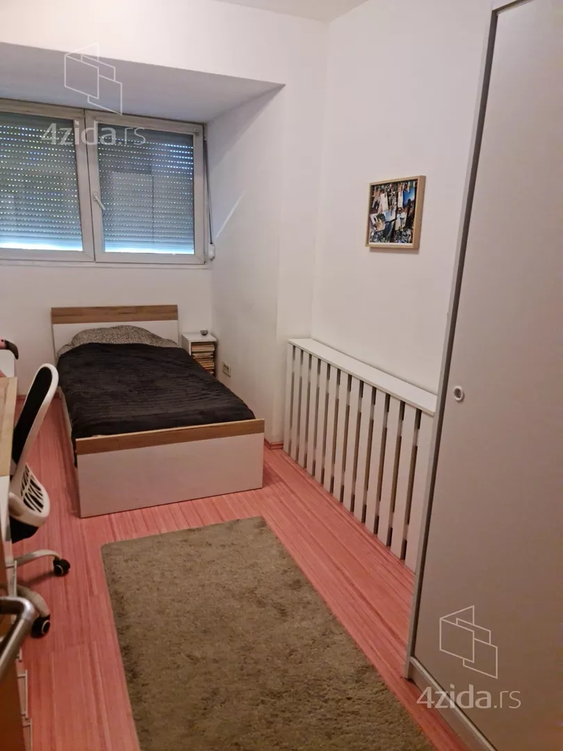 Četvoroiposoban stan | 4zida